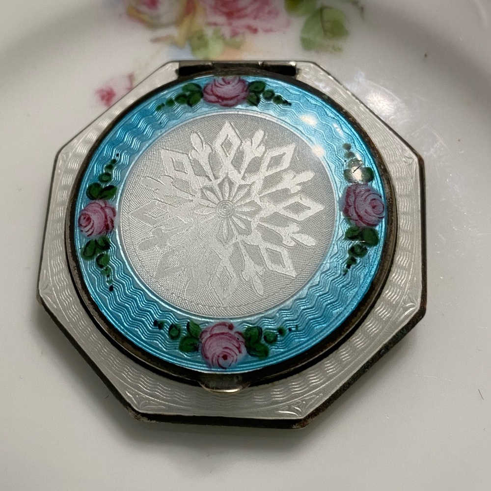 Vintage Compact with Floral Design (Final Price)